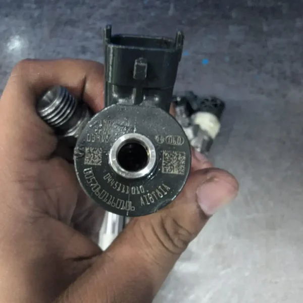 Tata Ultra Bs6 Bosch ok Tested Sealed Original Injector 0445111010 - Image 2